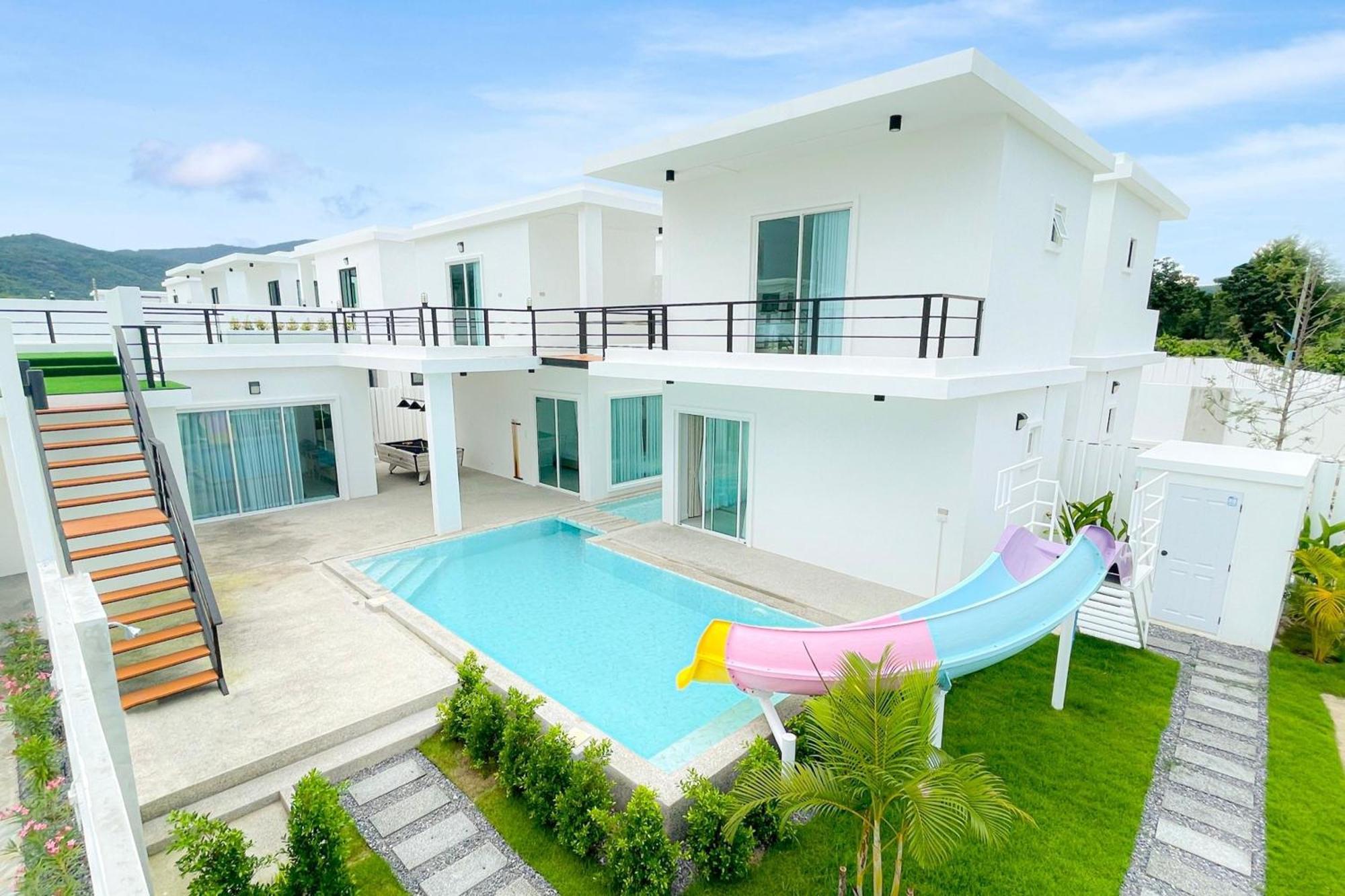 The Modern Pool Villa