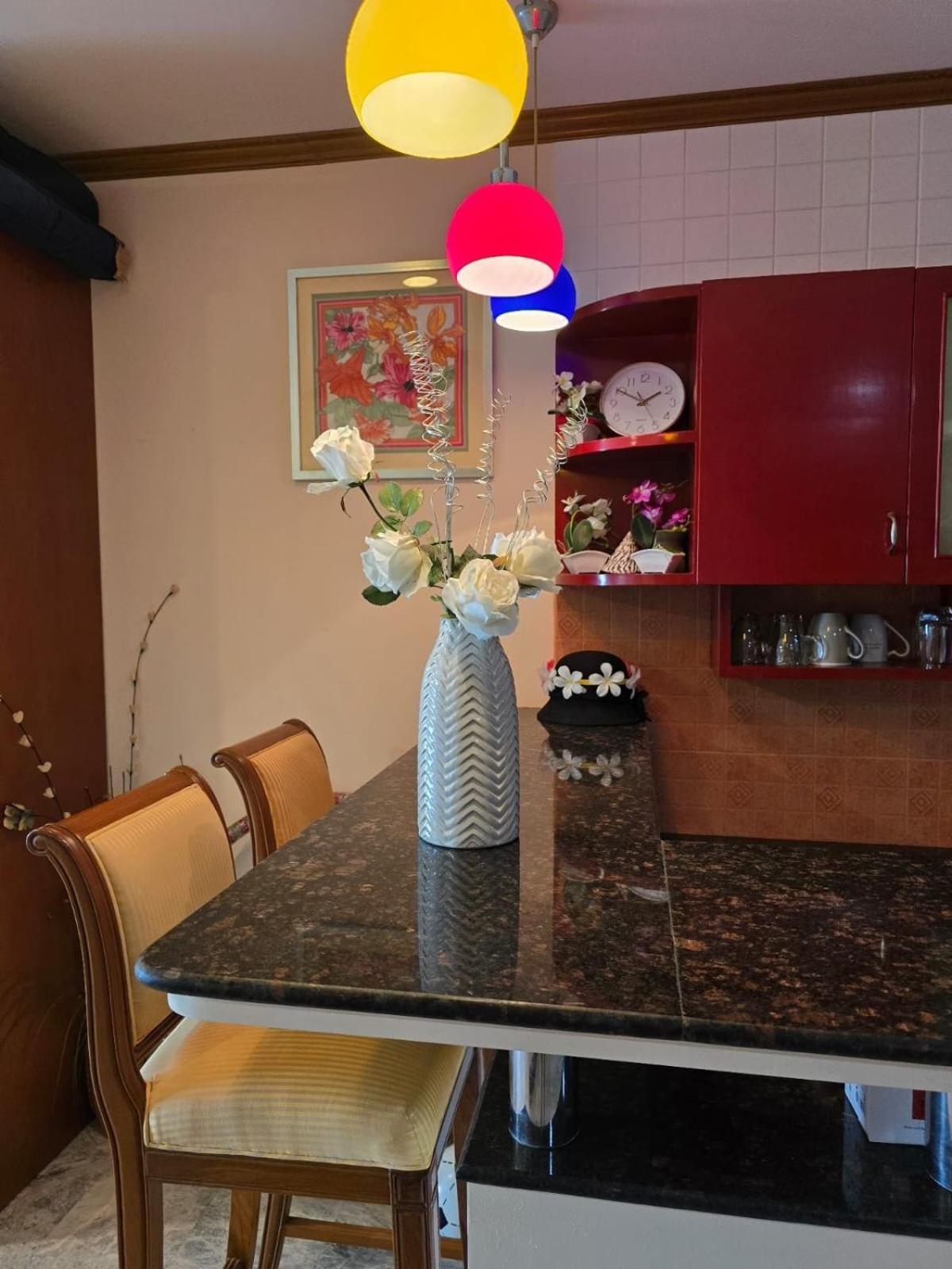 Spacious Lakeview In Palm Pavilion Near Airport *