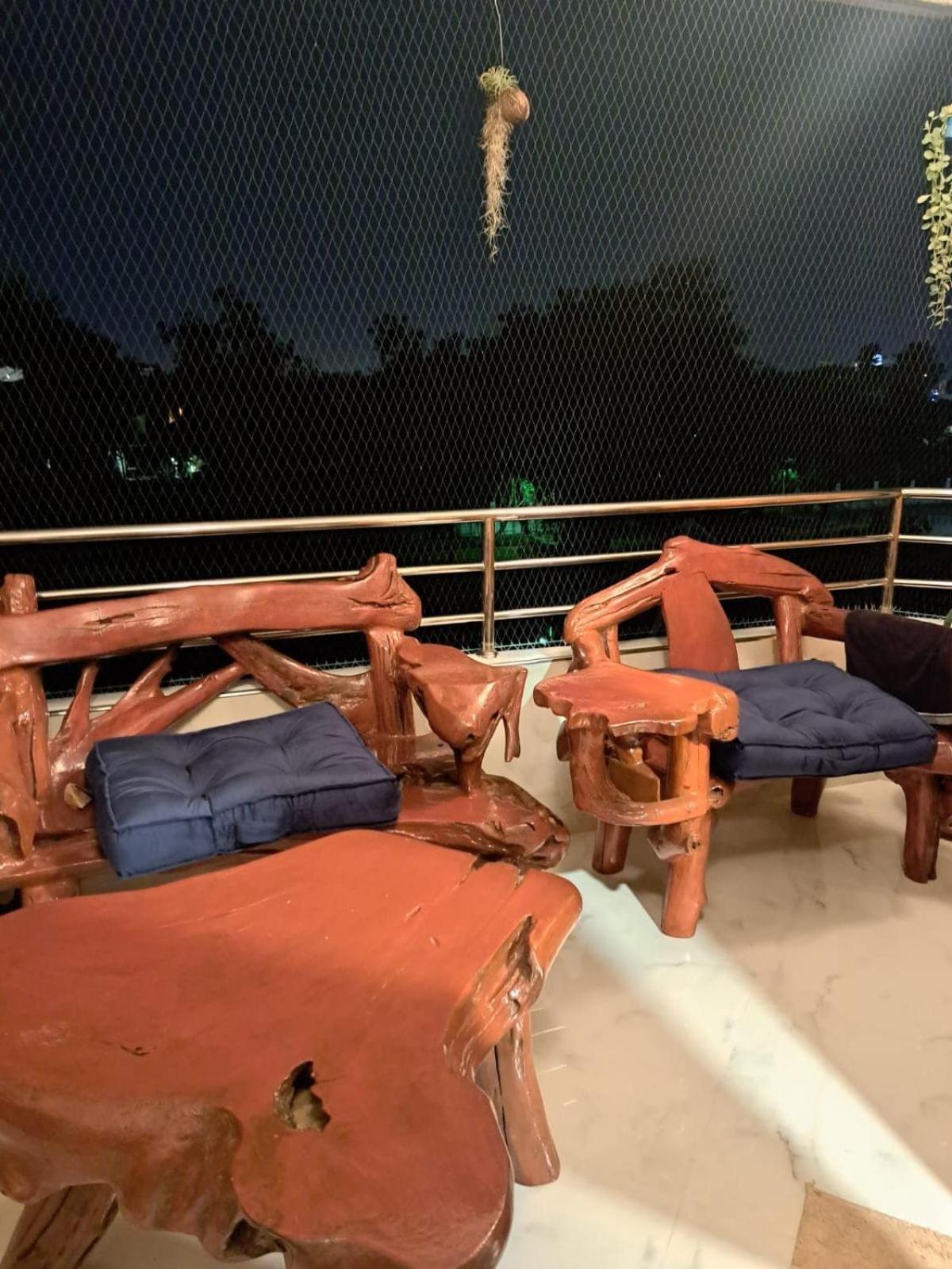 Apartment Spacious Lakeview In Palm Pavilion Near Airport *