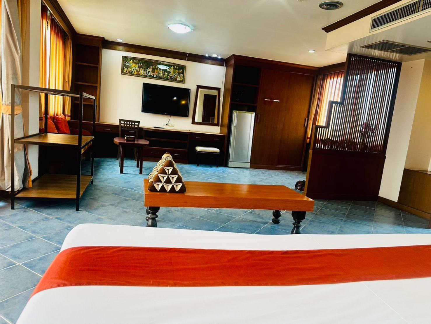Loft Hotel 3*
