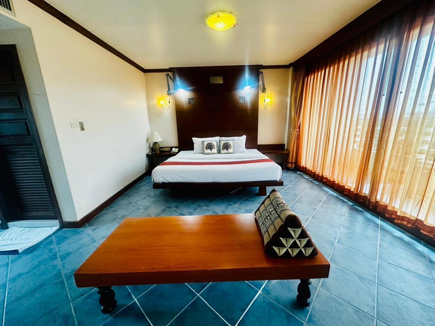 Loft Hotel