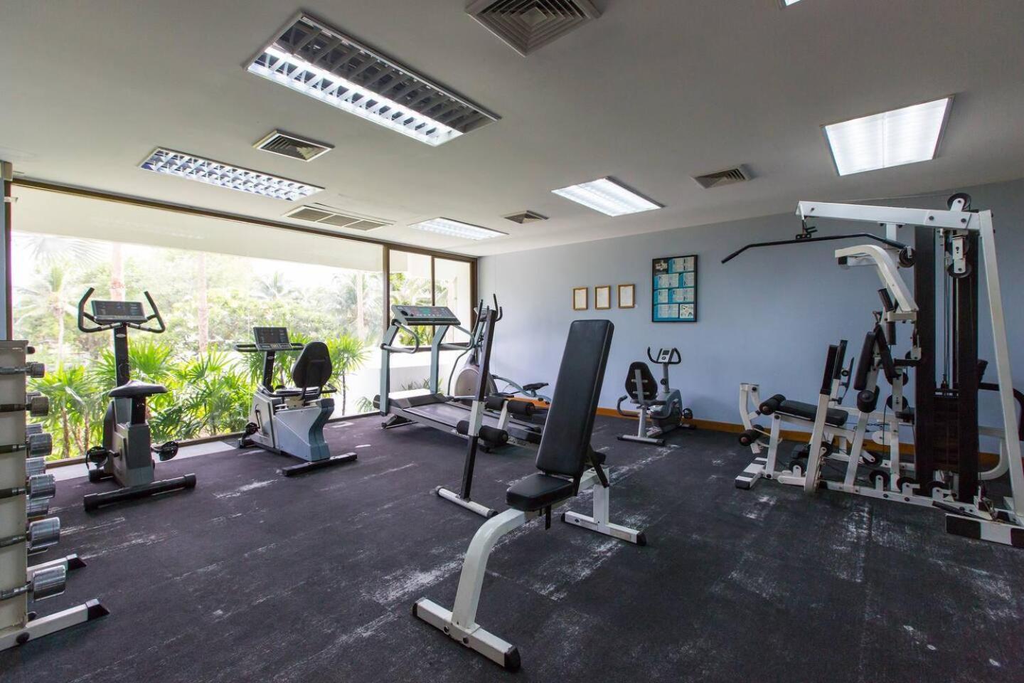 Apartment Spacious In Palm Pavilion Near Airport