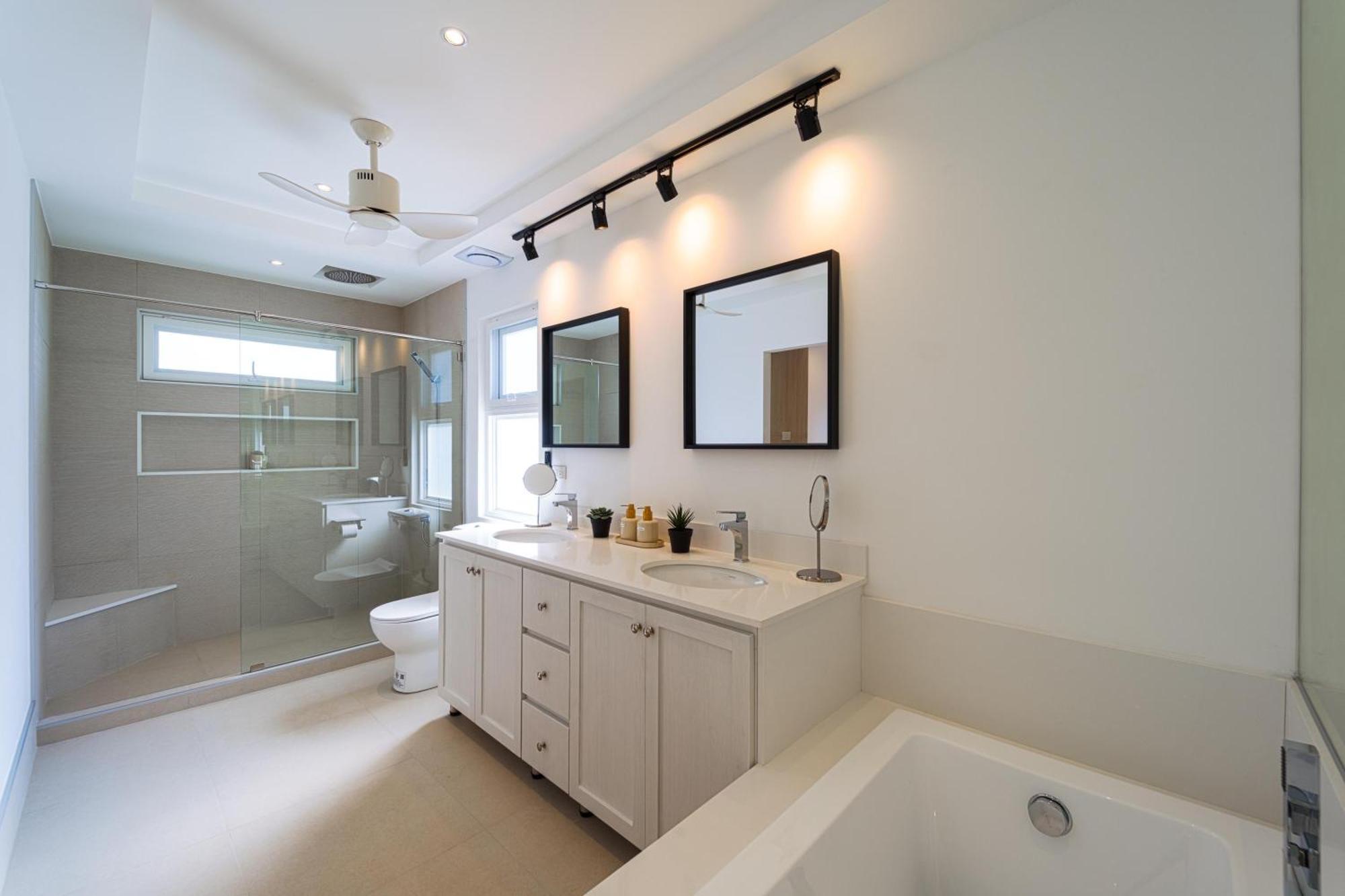 New Modern 3 Bedroom Pool - Mb3 Villa