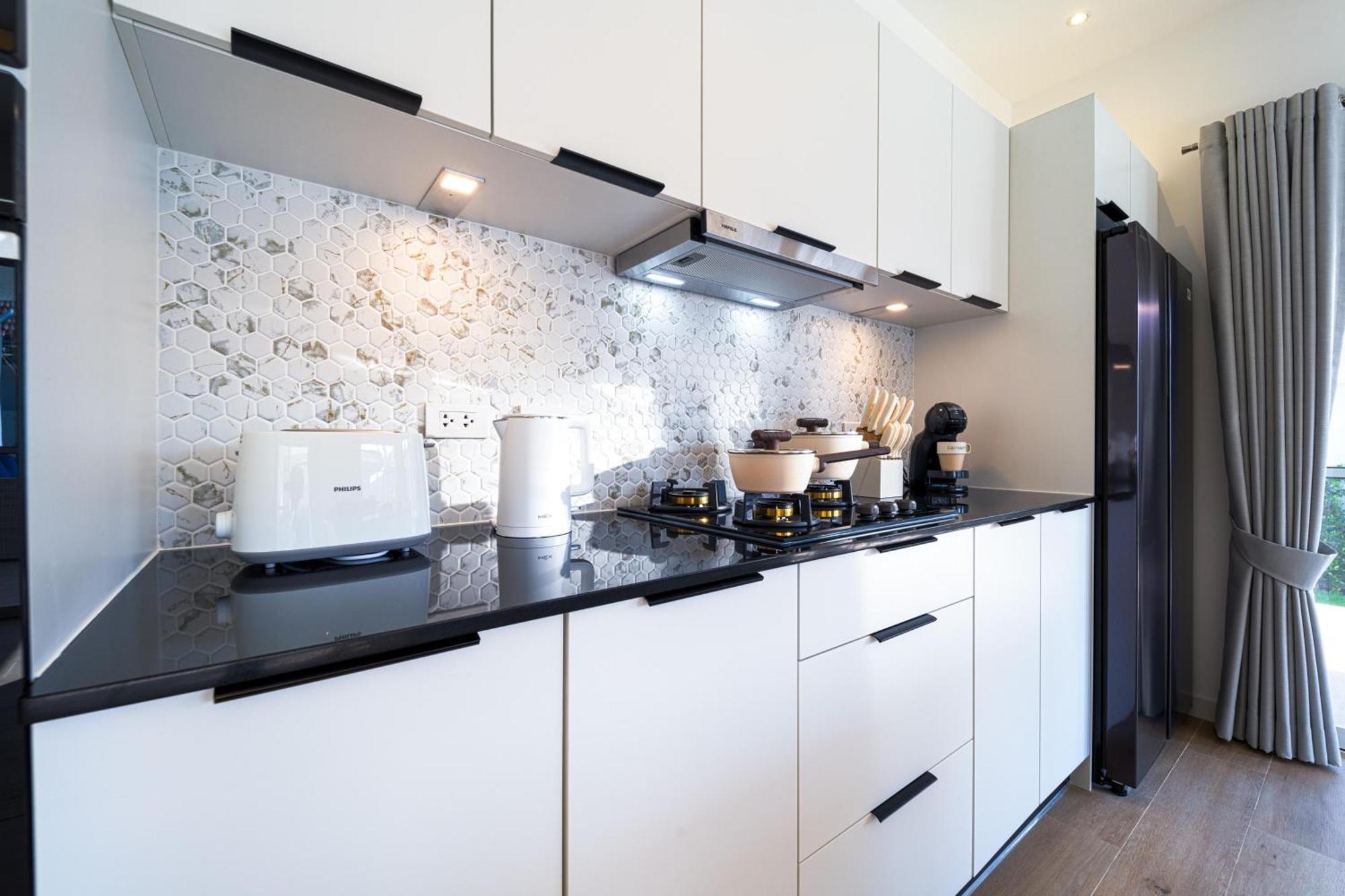 New Modern 3 Bedroom Pool - Mb3 Villa
