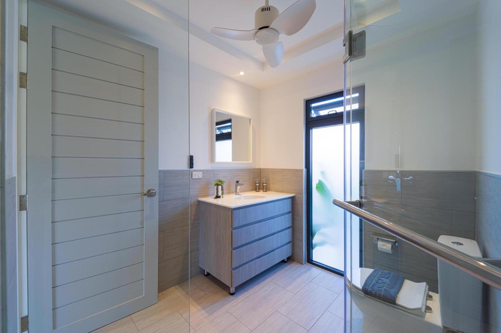 New Modern 3 Bedroom - Mb35 Villa