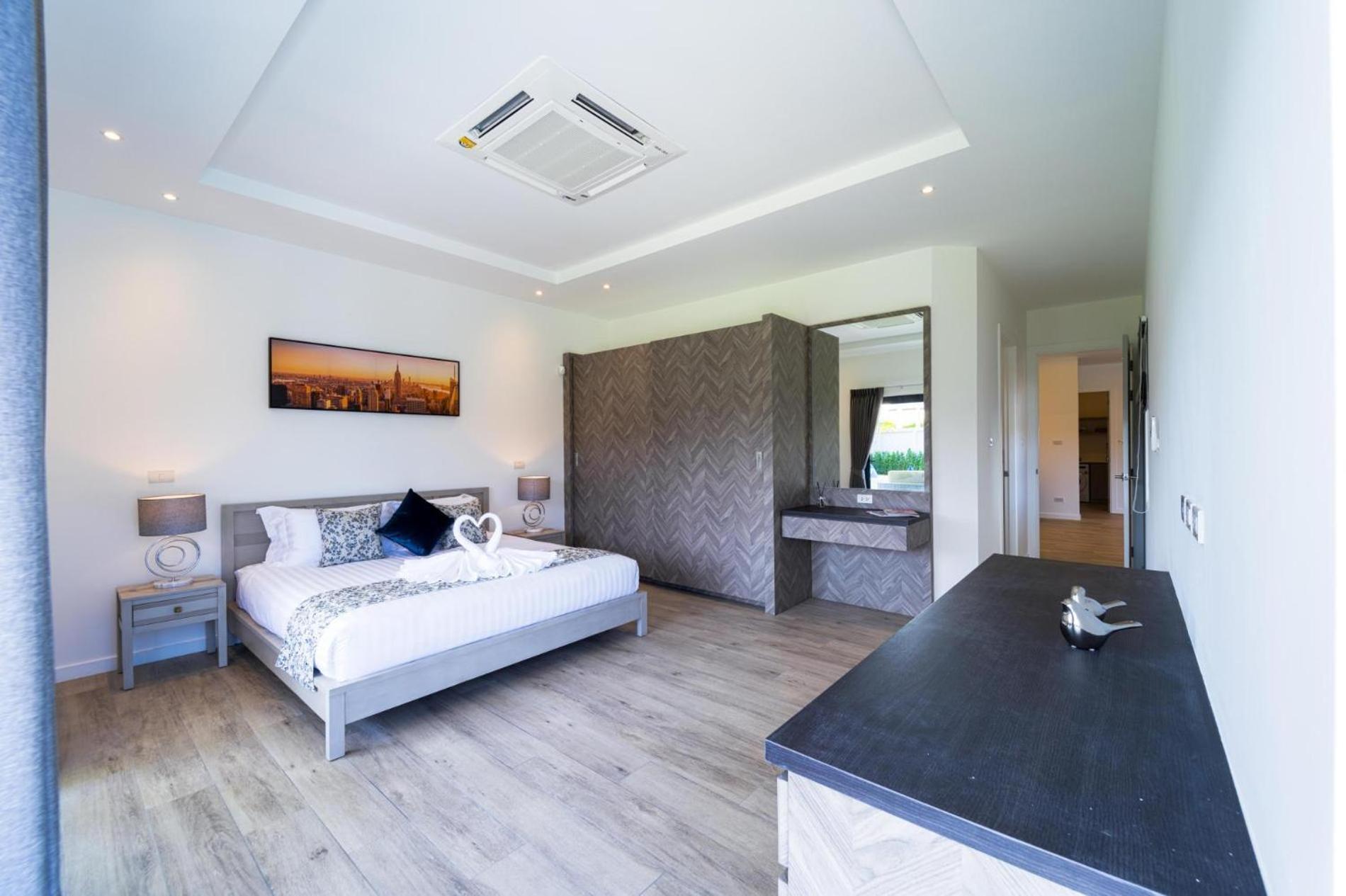 New Modern 3 Bedroom - Mb35 *