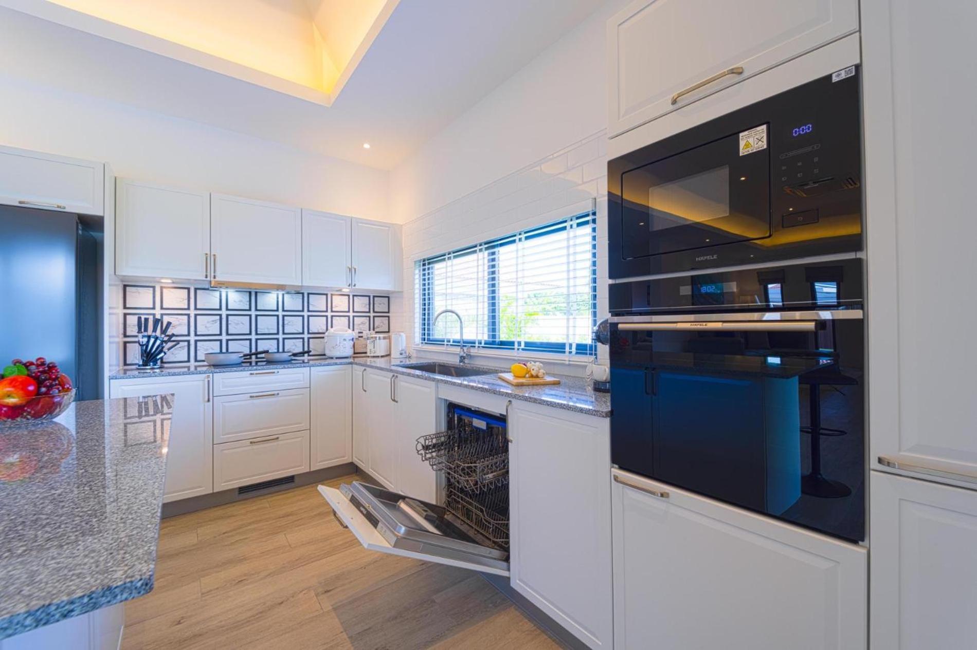 New Modern 3 Bedroom - Mb35