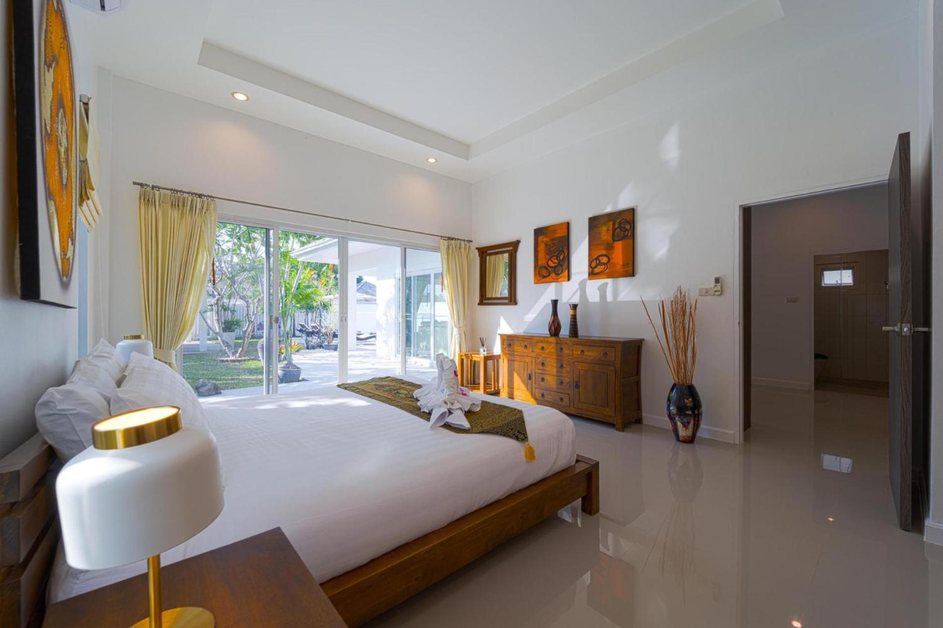 Modern Private 3 Bedroom Pool - Ga1 *