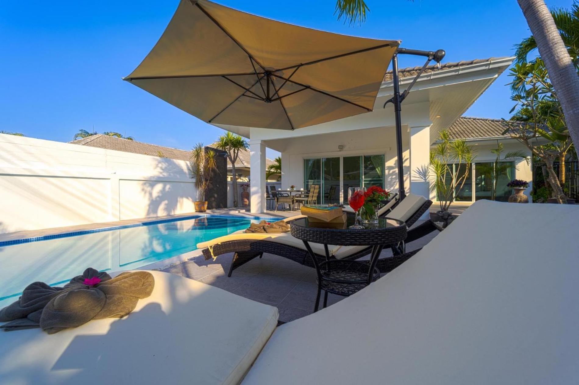 Modern Private 3 Bedroom Pool - Ga1