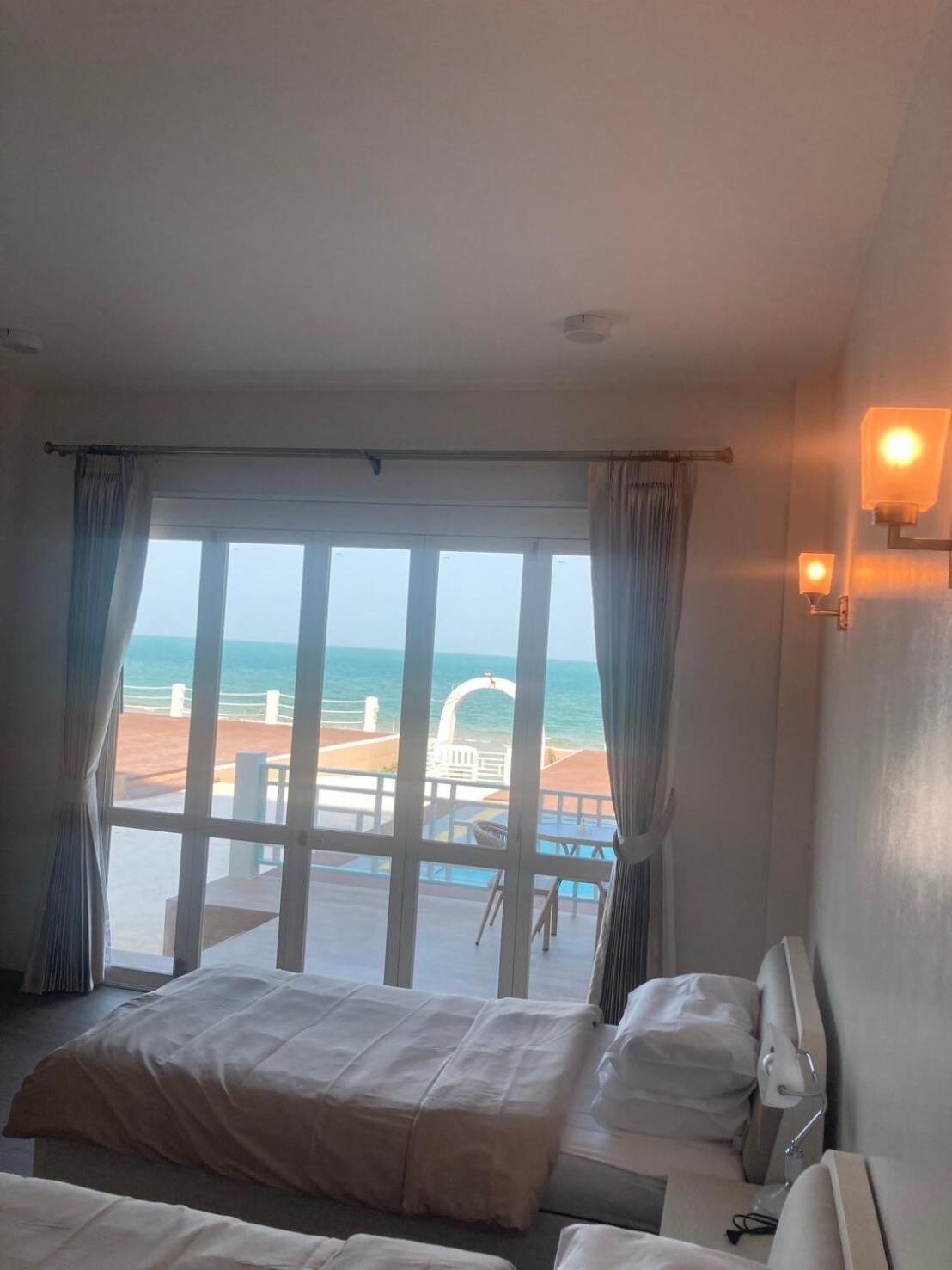 Villa Dawn At Sea Cha-am *