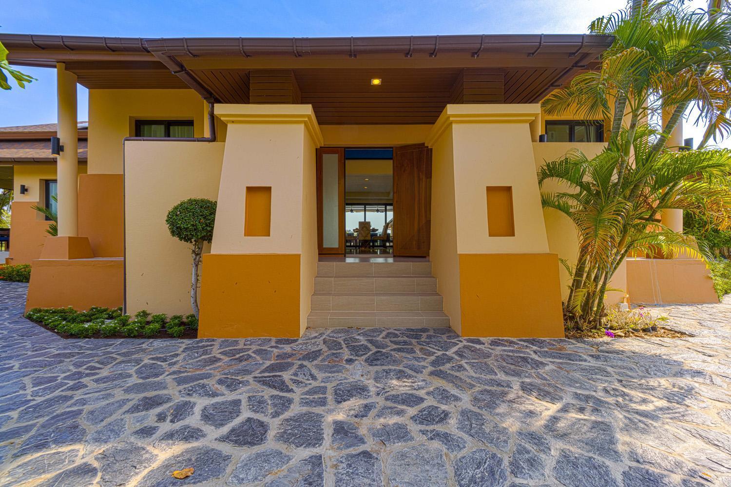 Luxury 5 Bedroom Close To Srs