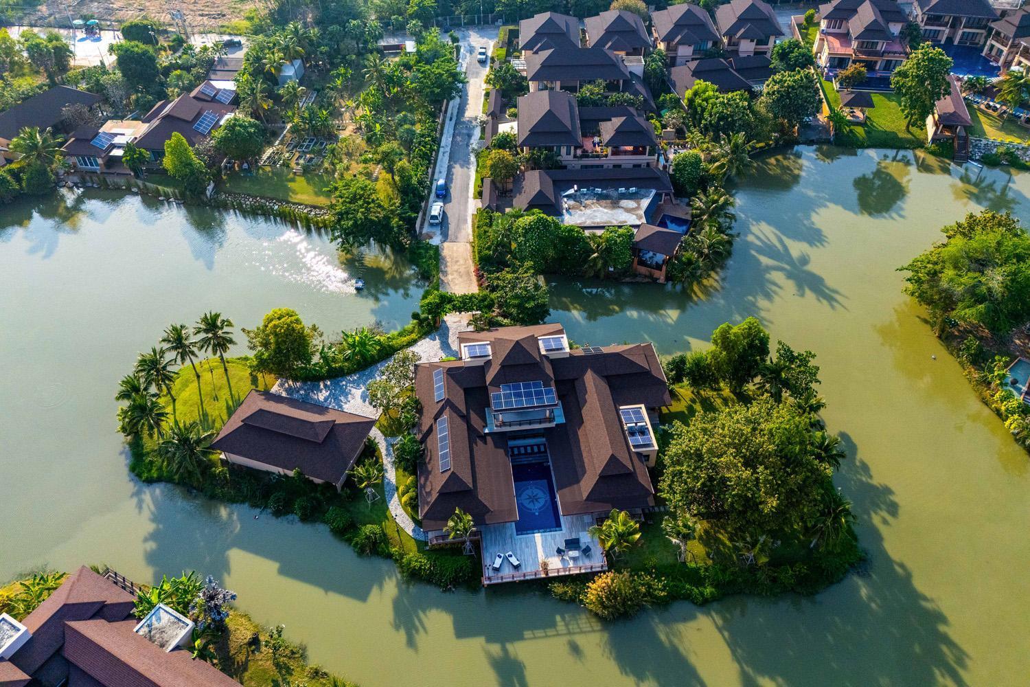 Luxury 5 Bedroom Close To Srs Villa HHQ