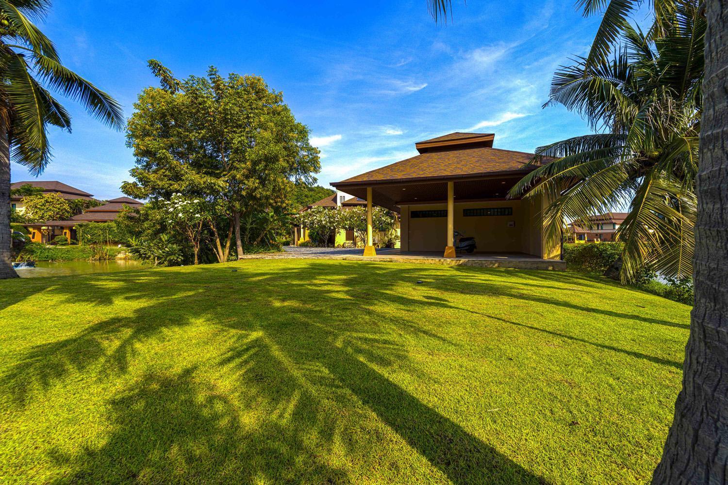 Luxury 5 Bedroom Close To Srs *