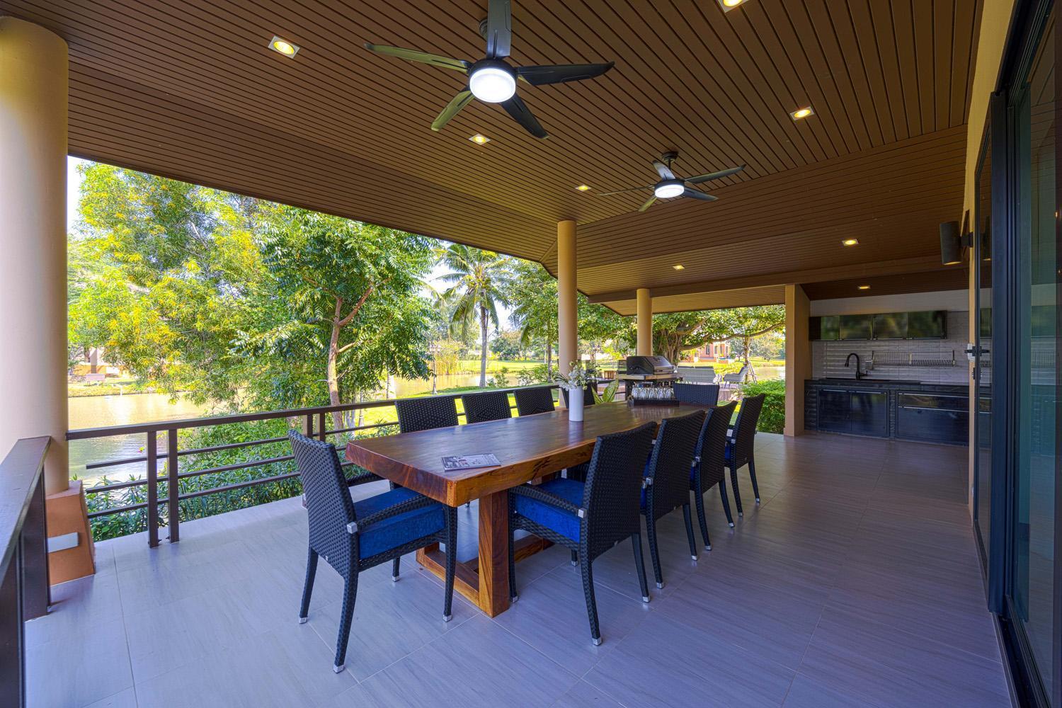 Luxury 5 Bedroom Close To Srs Villa HHQ