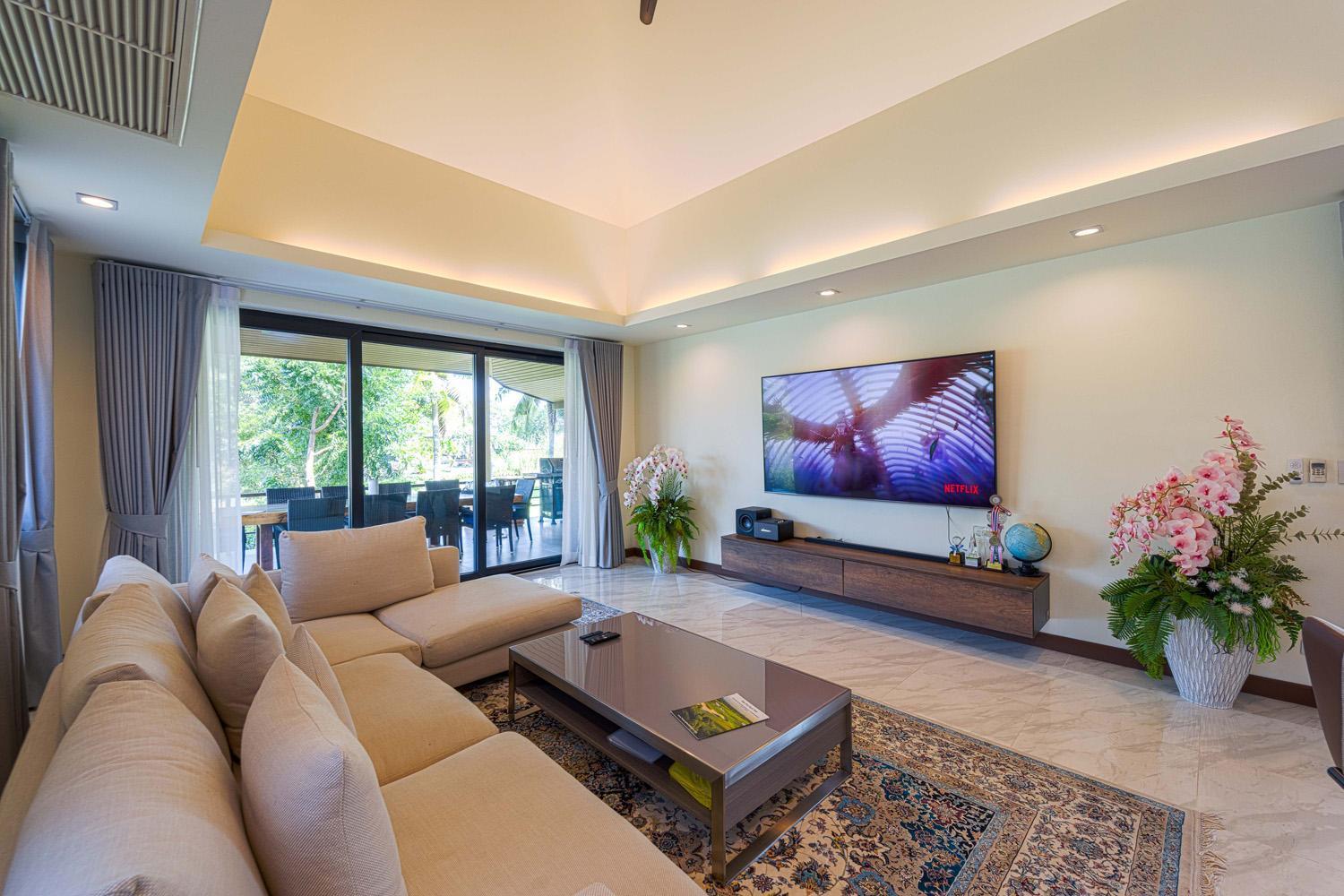 Luxury 5 Bedroom Close To Srs * HHQ