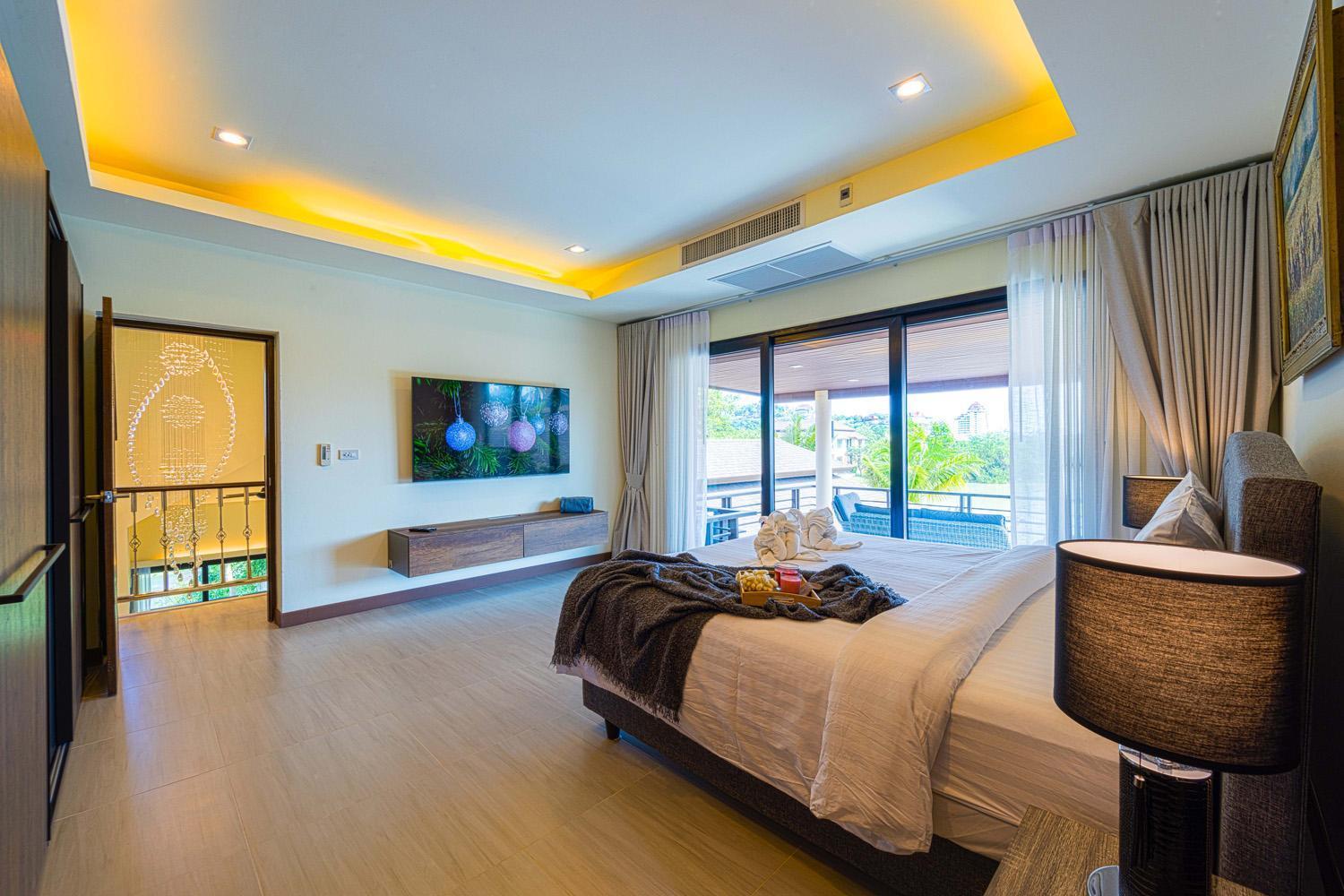 Luxury 5 Bedroom Close To Srs Villa *