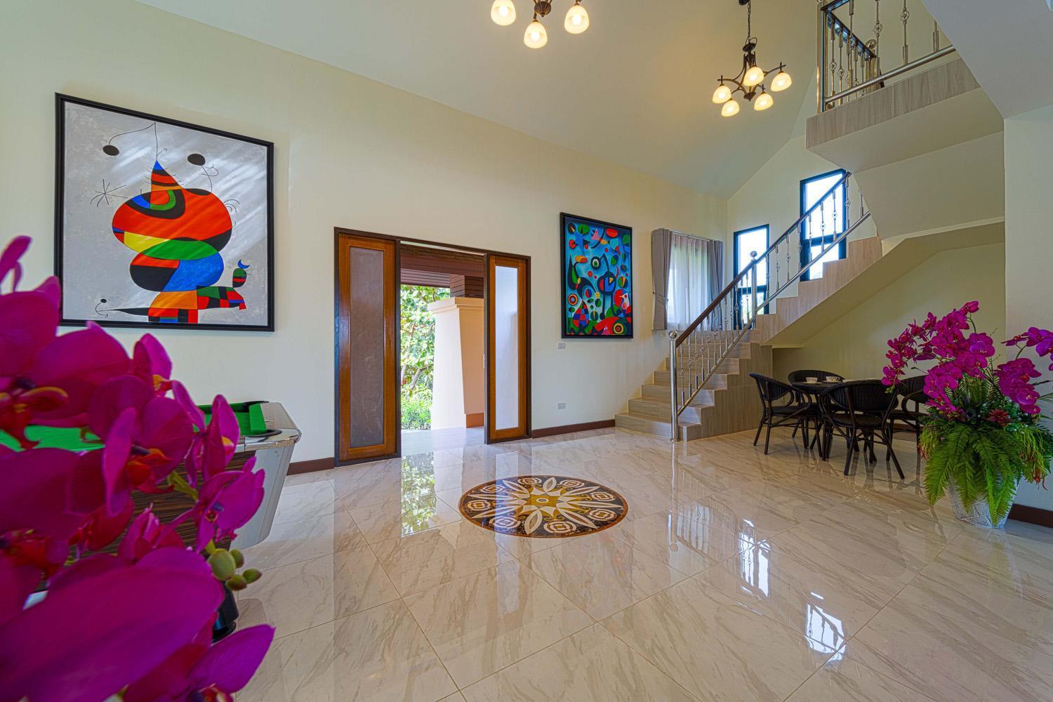 Luxury 5 Bedroom Close To Srs * HHQ