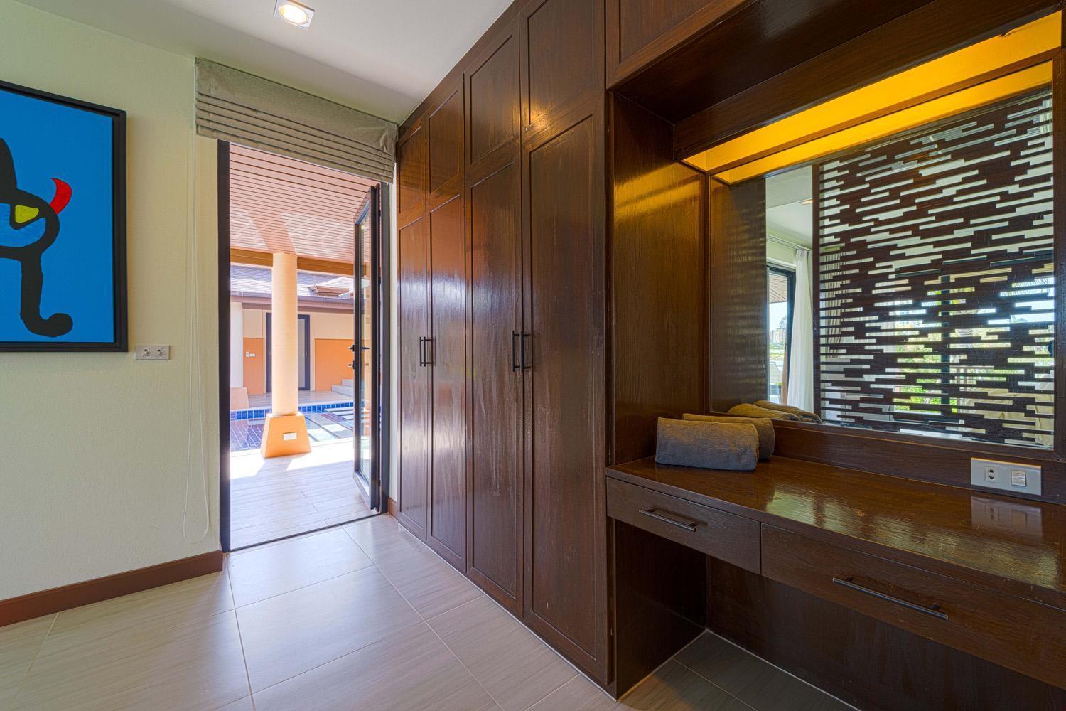 Luxury 5 Bedroom Close To Srs Villa HHQ