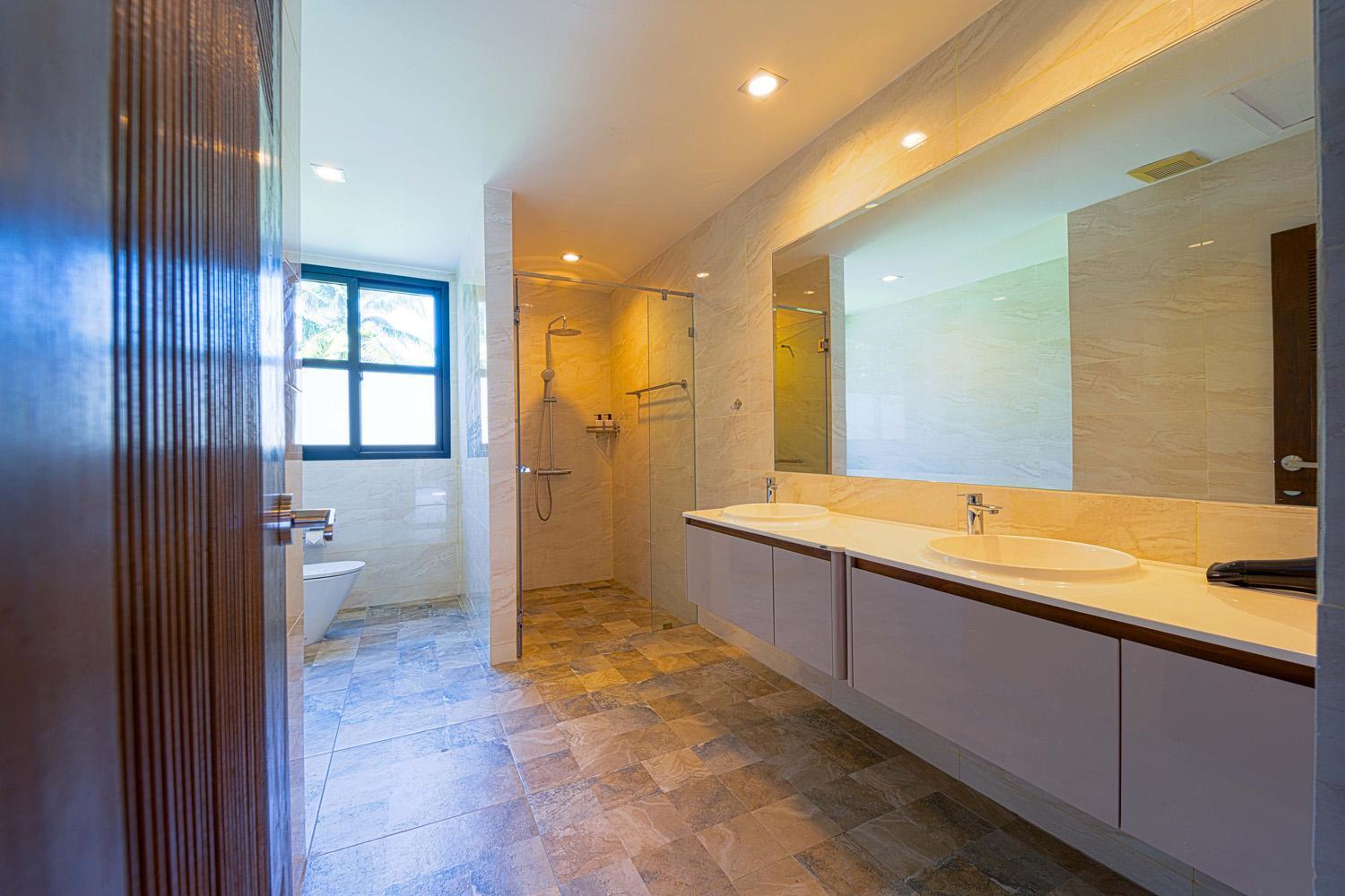 Villa Luxury 5 Bedroom Close To Srs HHQ