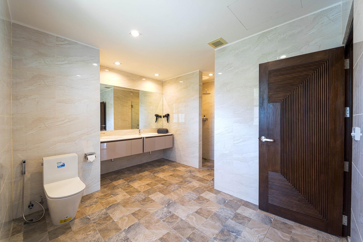 Luxury 5 Bedroom Close To Srs HHQ