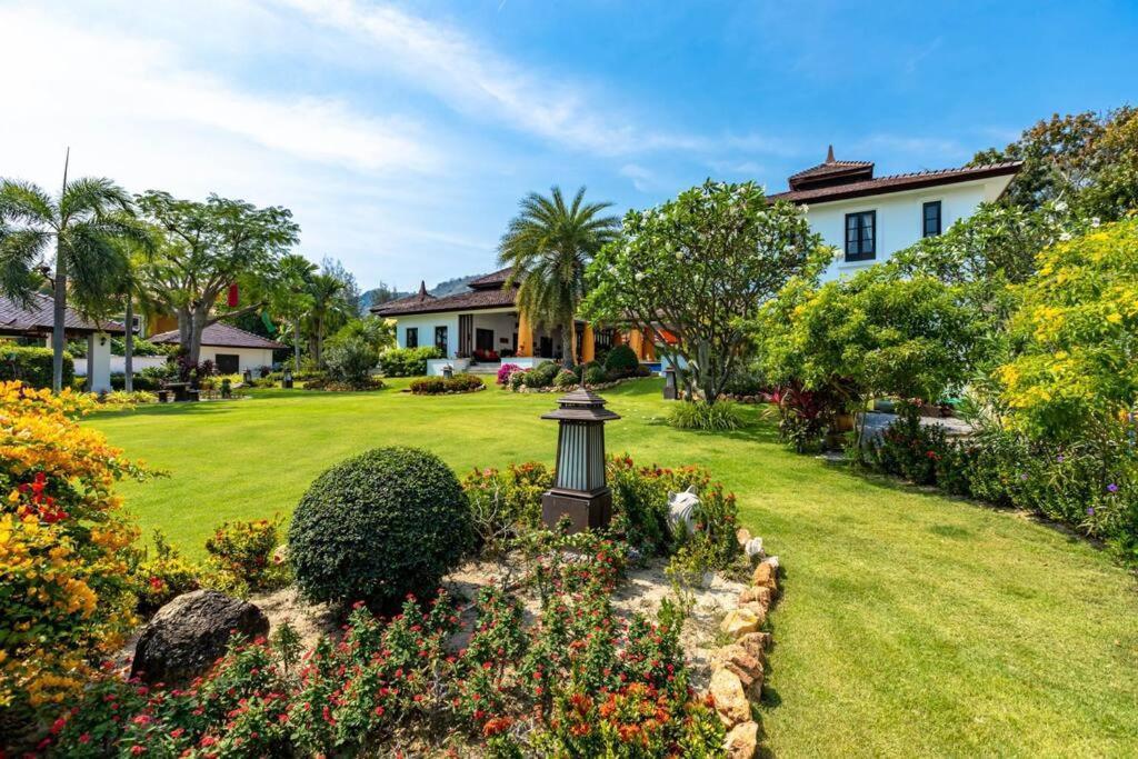 Villa Bali Style Mansion In Great Location!