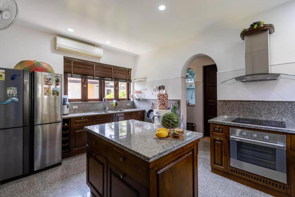 Bali Style Mansion In Great Location!