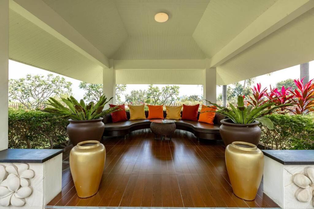 Bali Style Mansion In Great Location! Hua Hin