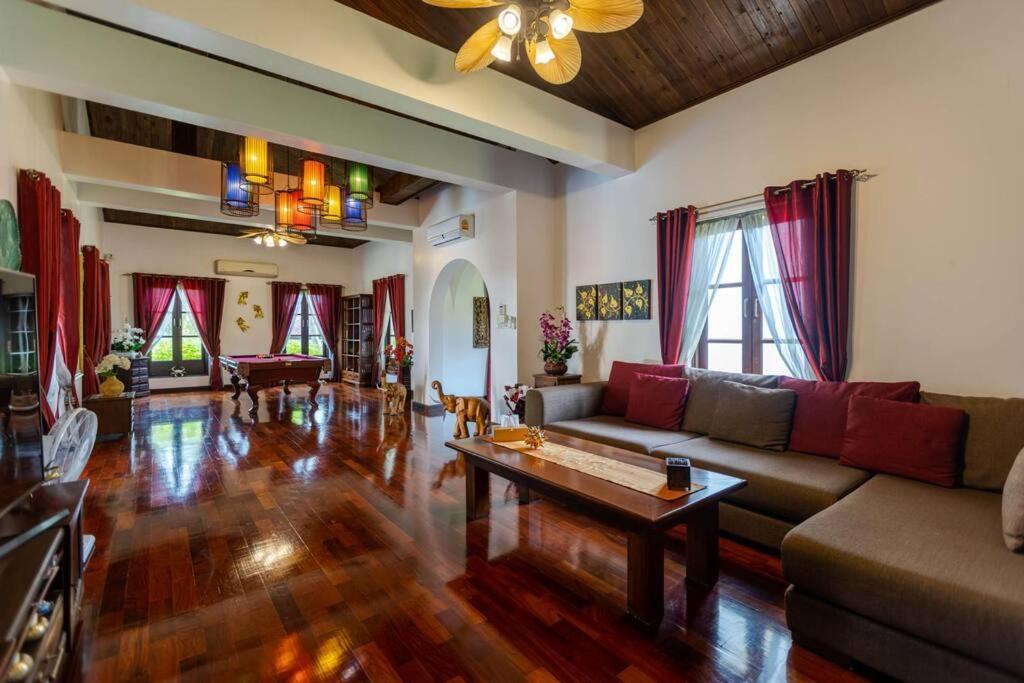 Bali Style Mansion In Great Location! Villa *