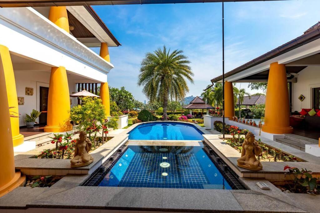 Bali Style Mansion In Great Location! * Hua Hin