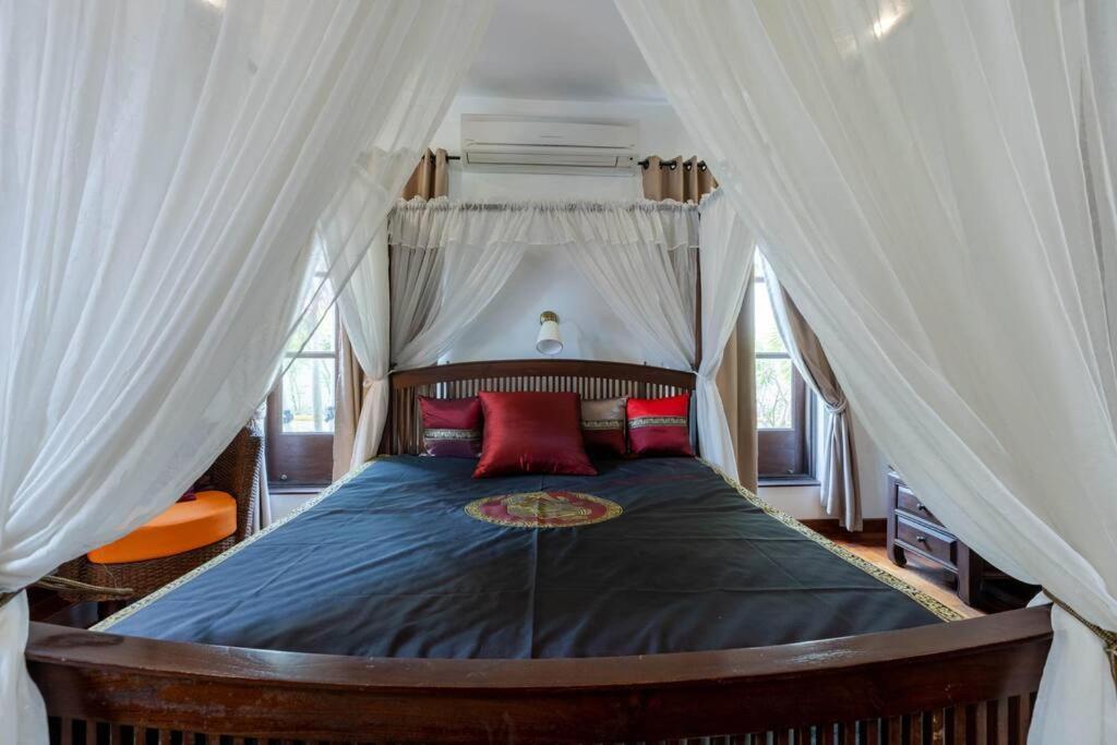 Villa Bali Style Mansion In Great Location! *
