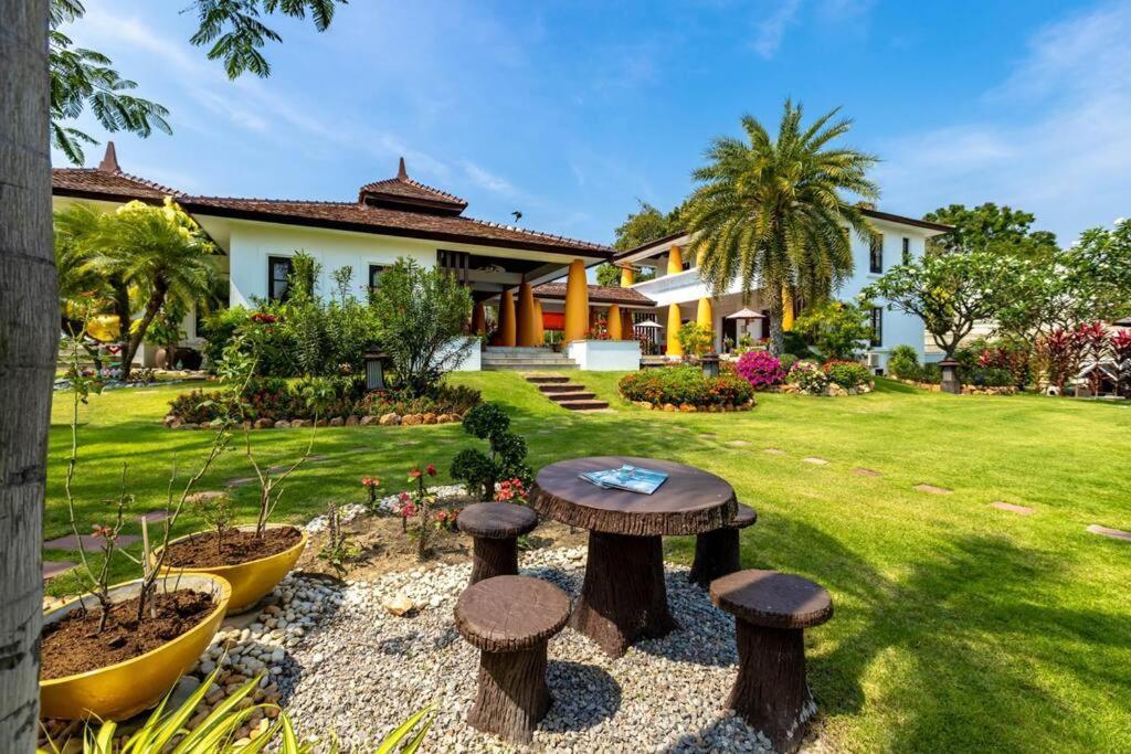 Bali Style Mansion In Great Location! *
