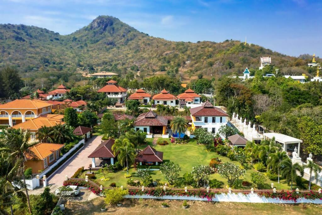 Bali Style Mansion In Great Location!