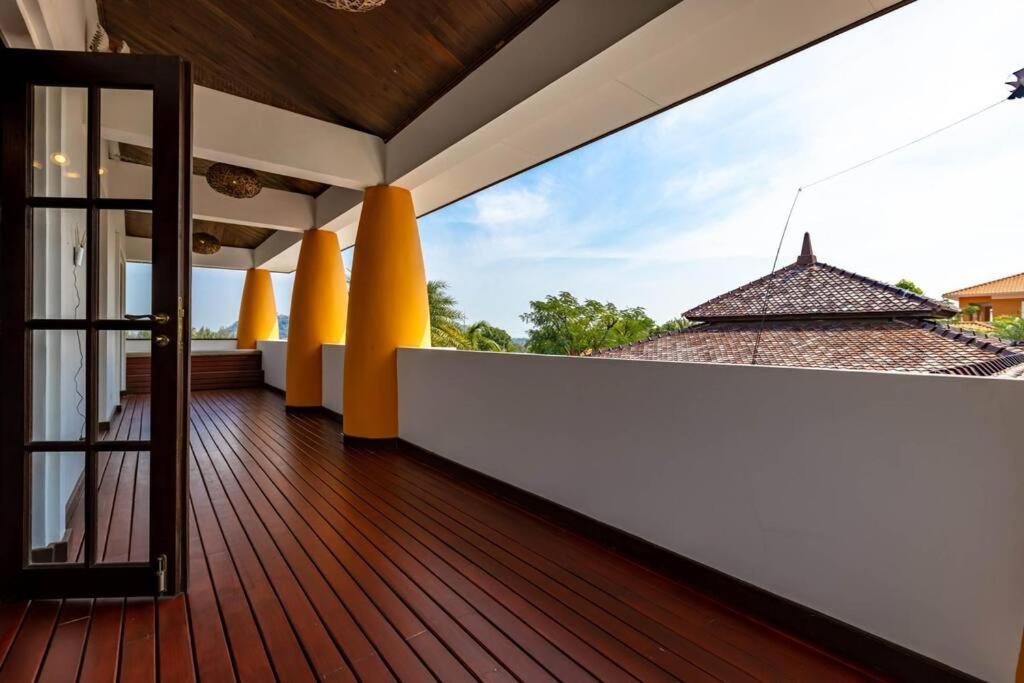 Bali Style Mansion In Great Location! * Hua Hin