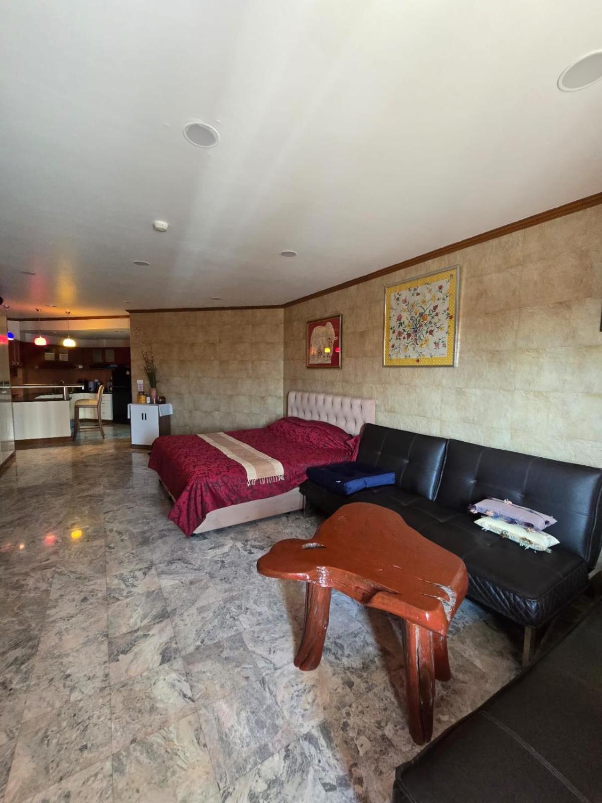 Apartment Spacious Lakeview In Palm Pavilion Near Airport *