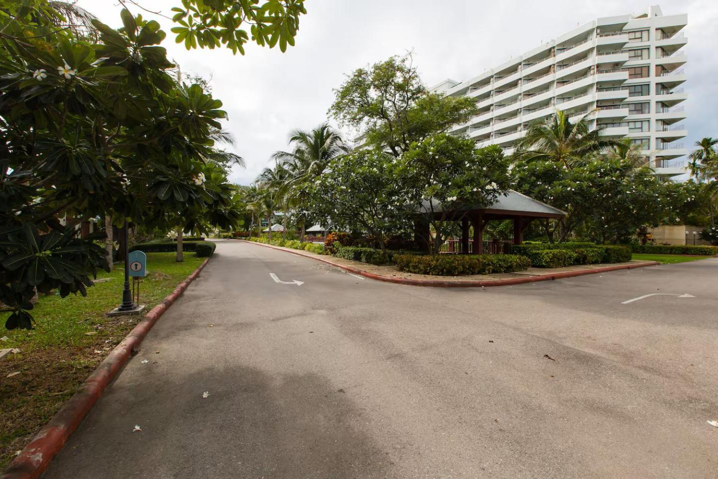 Apartment Spacious Lakeview In Palm Pavilion Near Airport Hua Hin