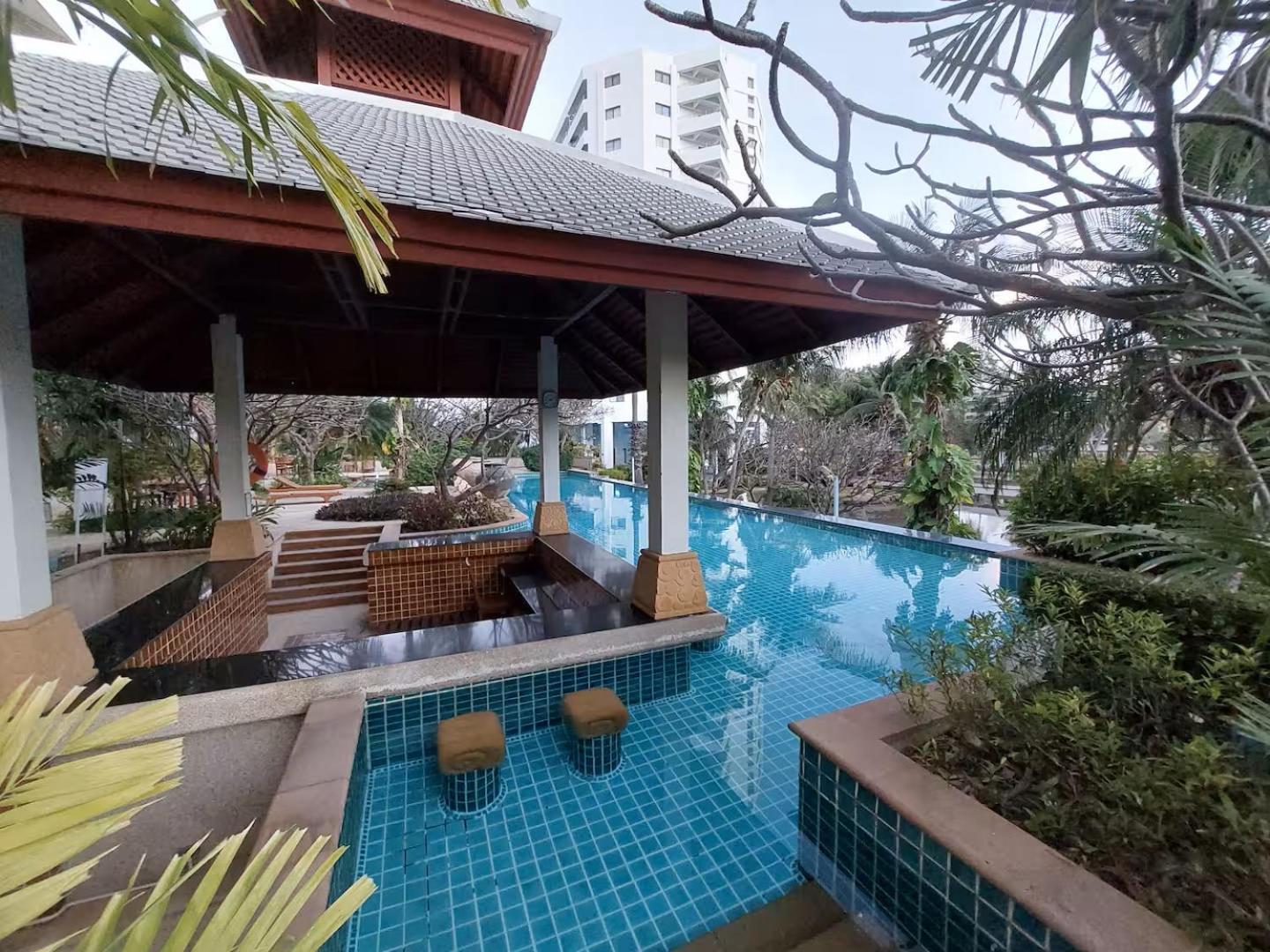 Spacious Lakeview In Palm Pavilion Near Airport *