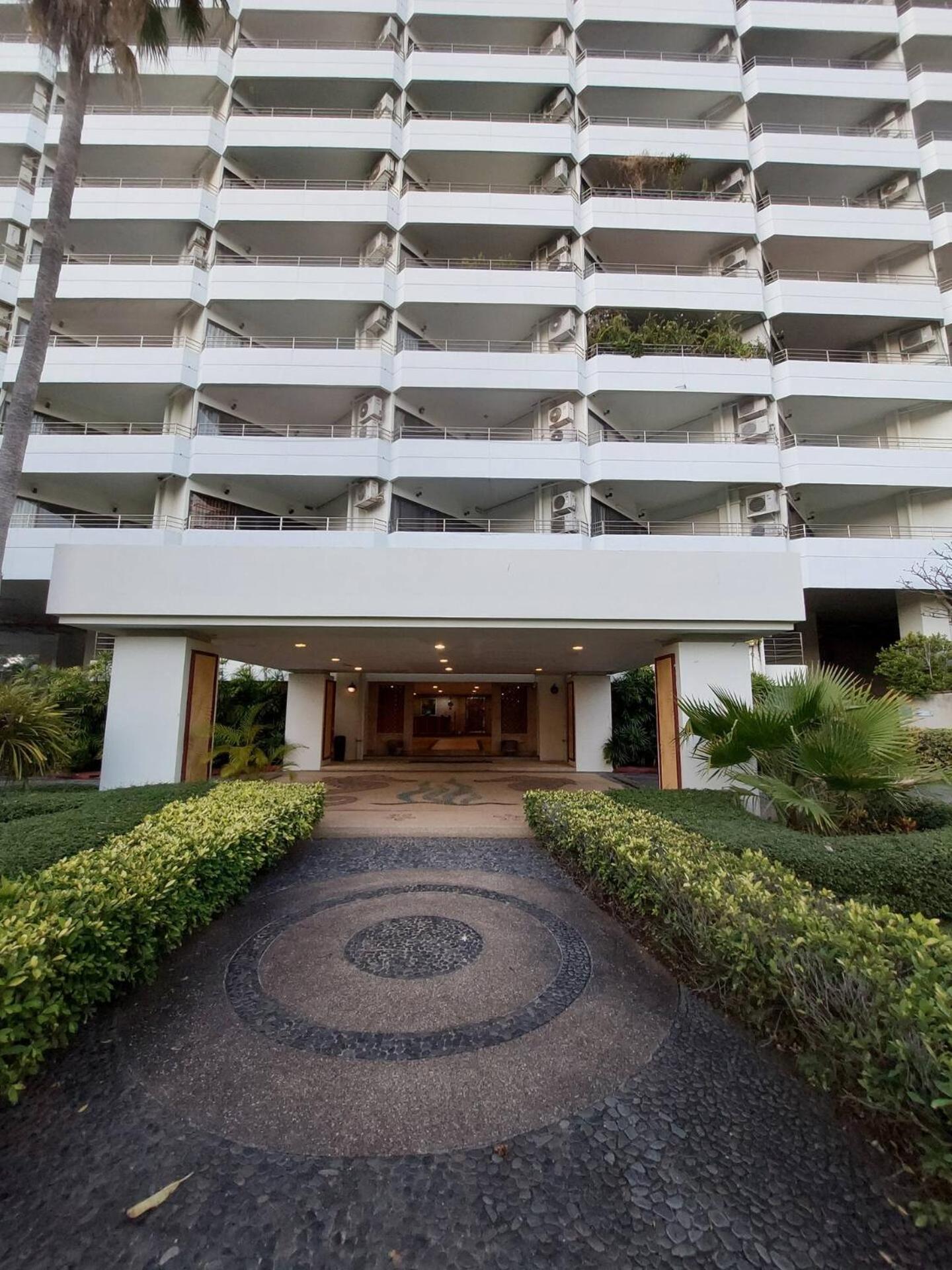 Apartment Spacious Lakeview In Palm Pavilion Near Airport Hua Hin