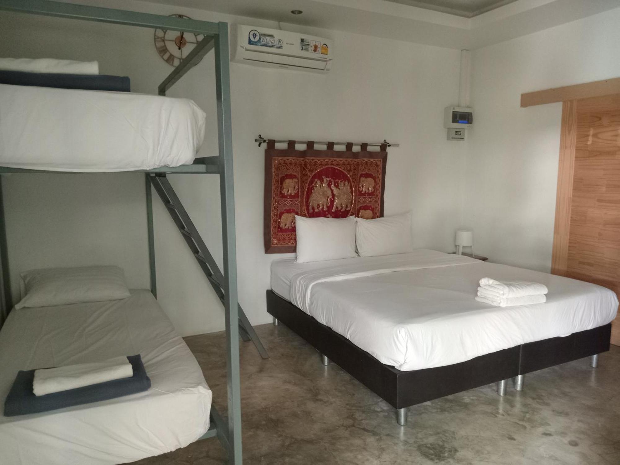 Resort Tropical House​ *