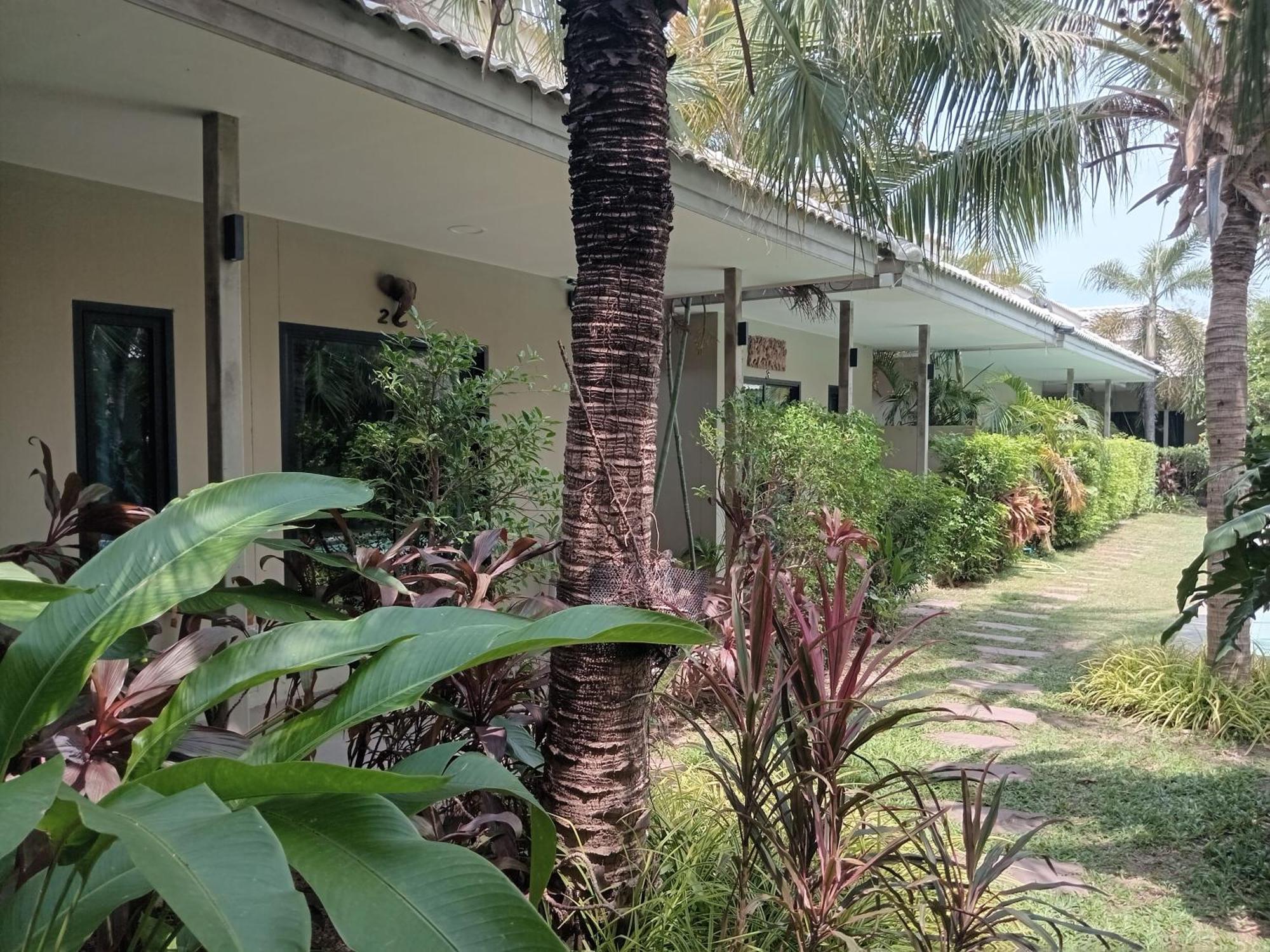 Resort Tropical House​ HHQ