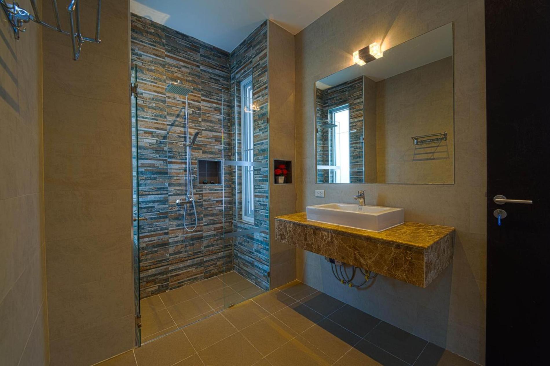 Beautiful Private 3 Bedroom - Rmb *