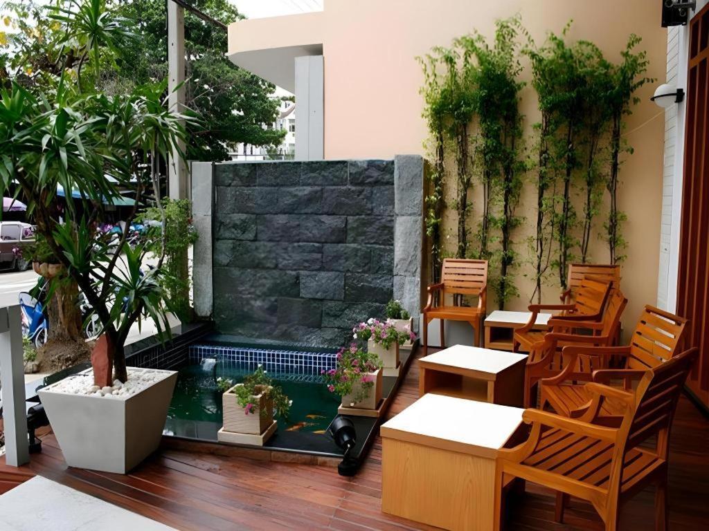 Hotel My Place @ 2*