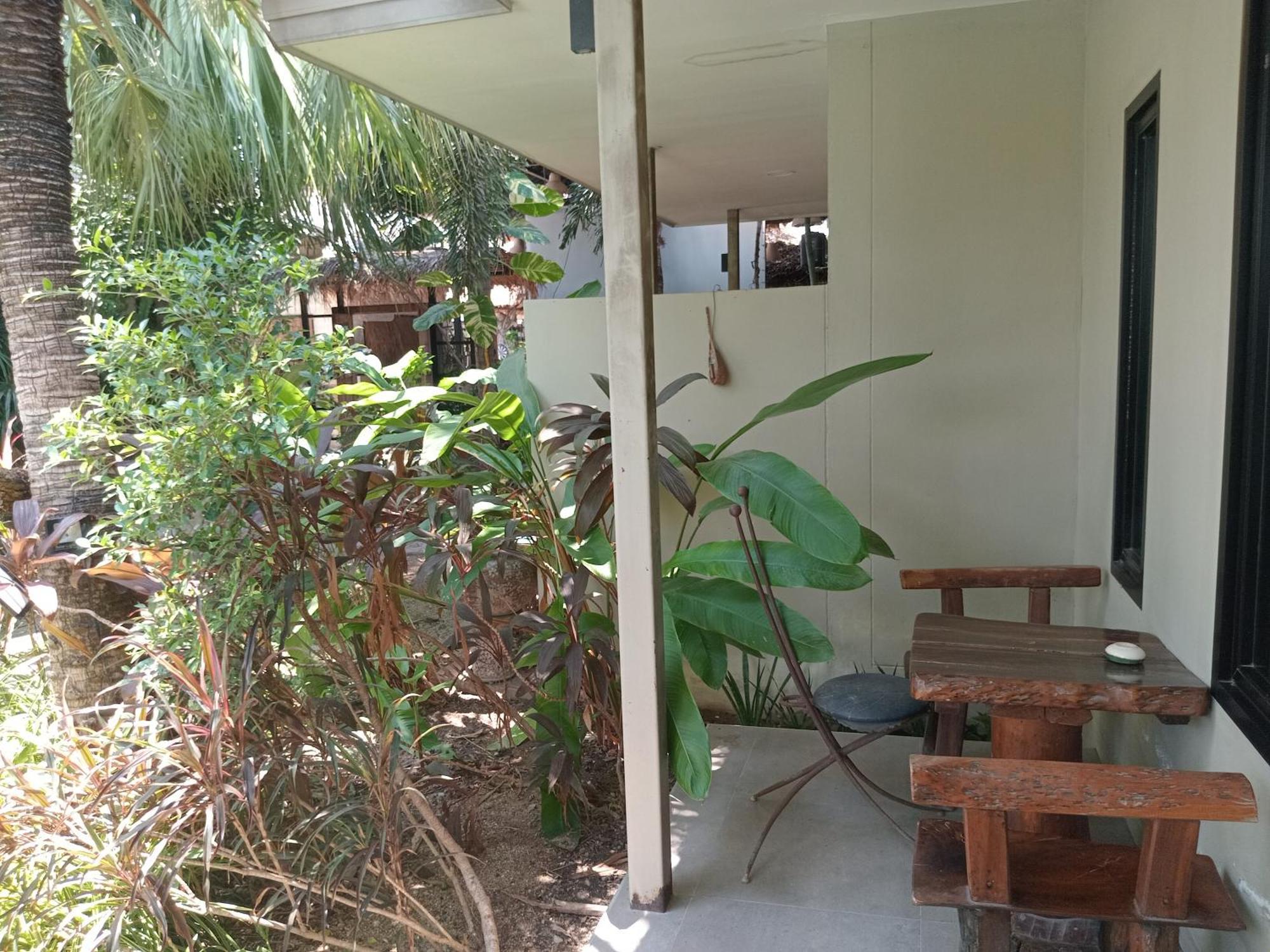 Tropical House​ *