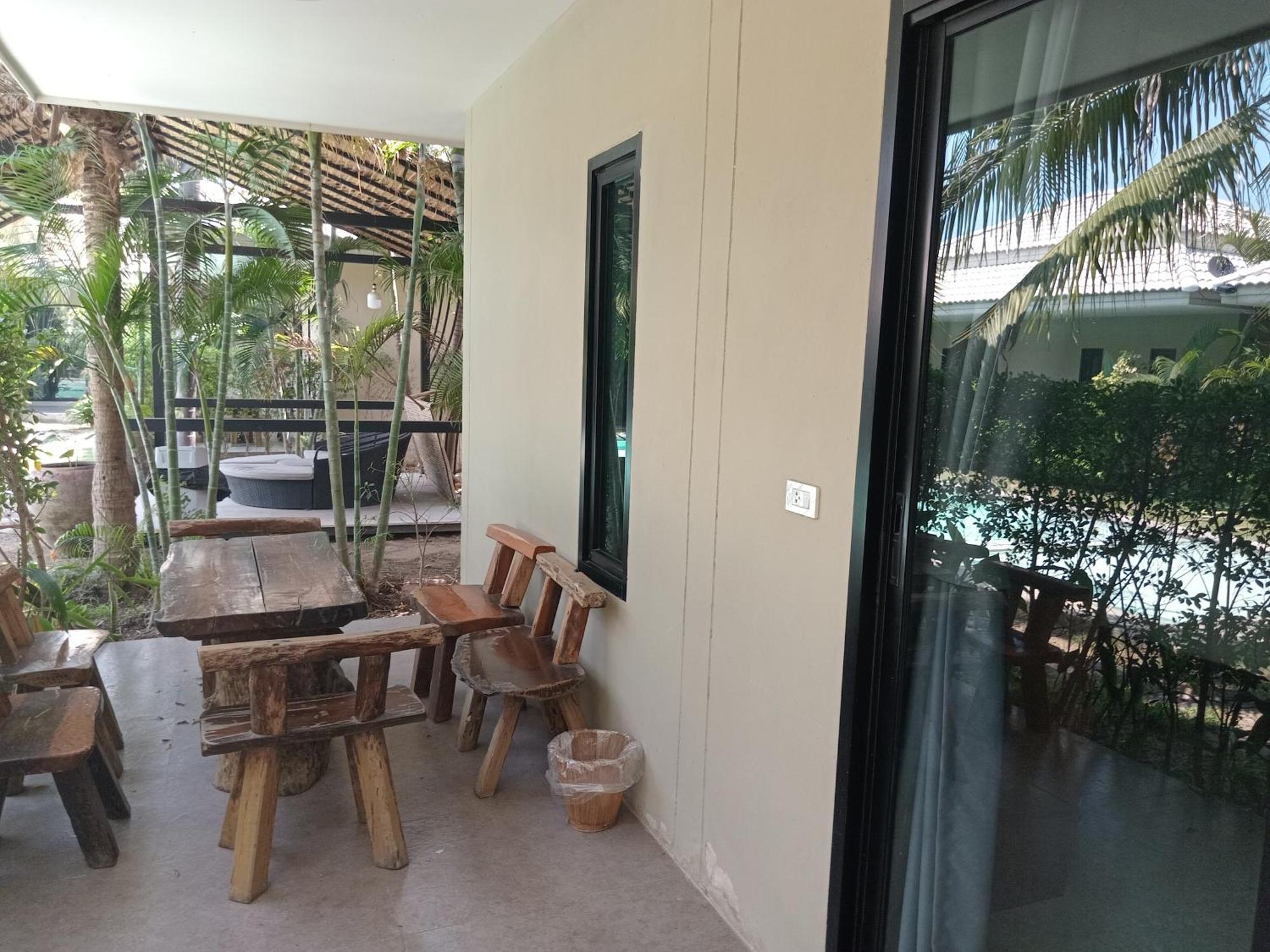 Tropical House​ *