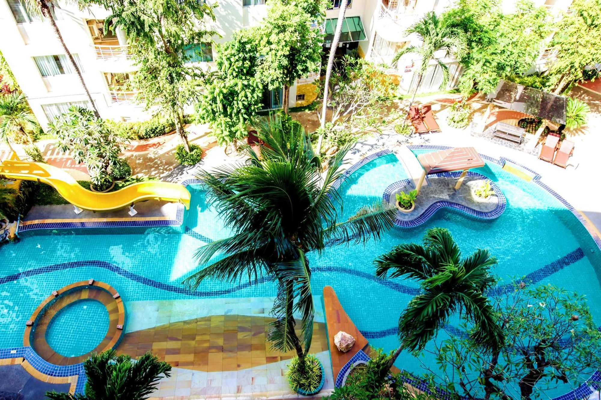 First Apartment Hua Hin
