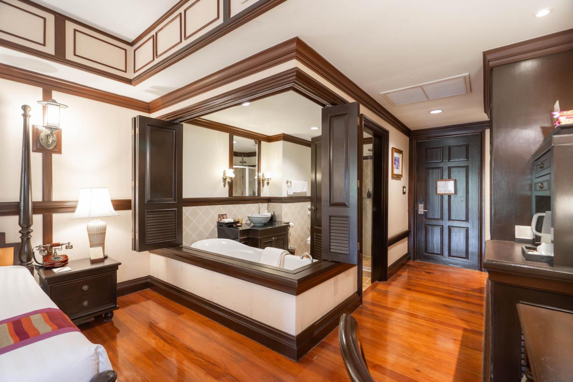 Wora Bura & 5* Hua Hin