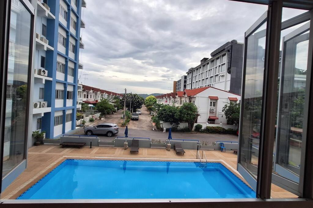 Sport Hua Hin, With Pool View And Kitchenette *