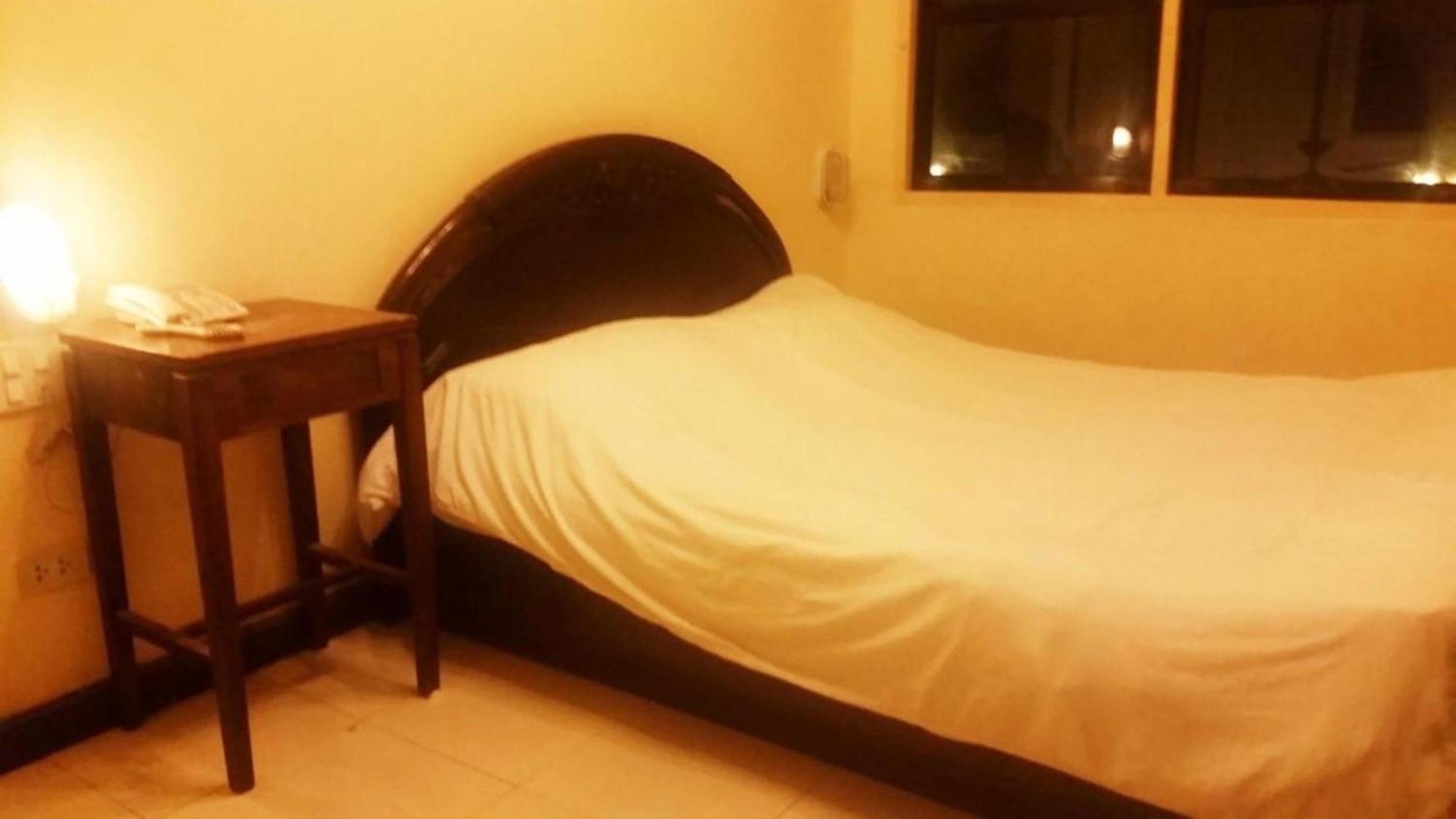 Hotel Highway