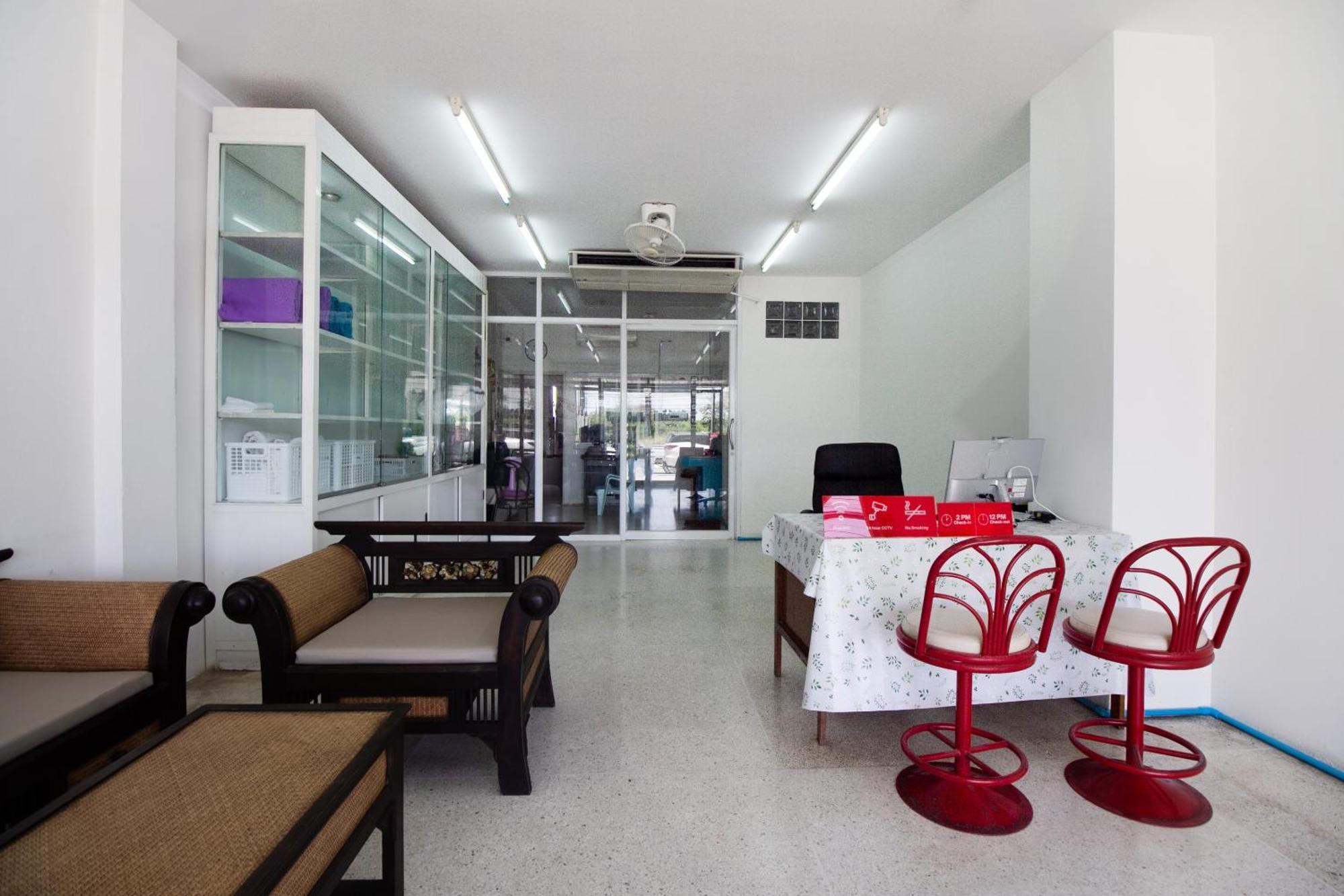 Sabai Place Hotel 2*