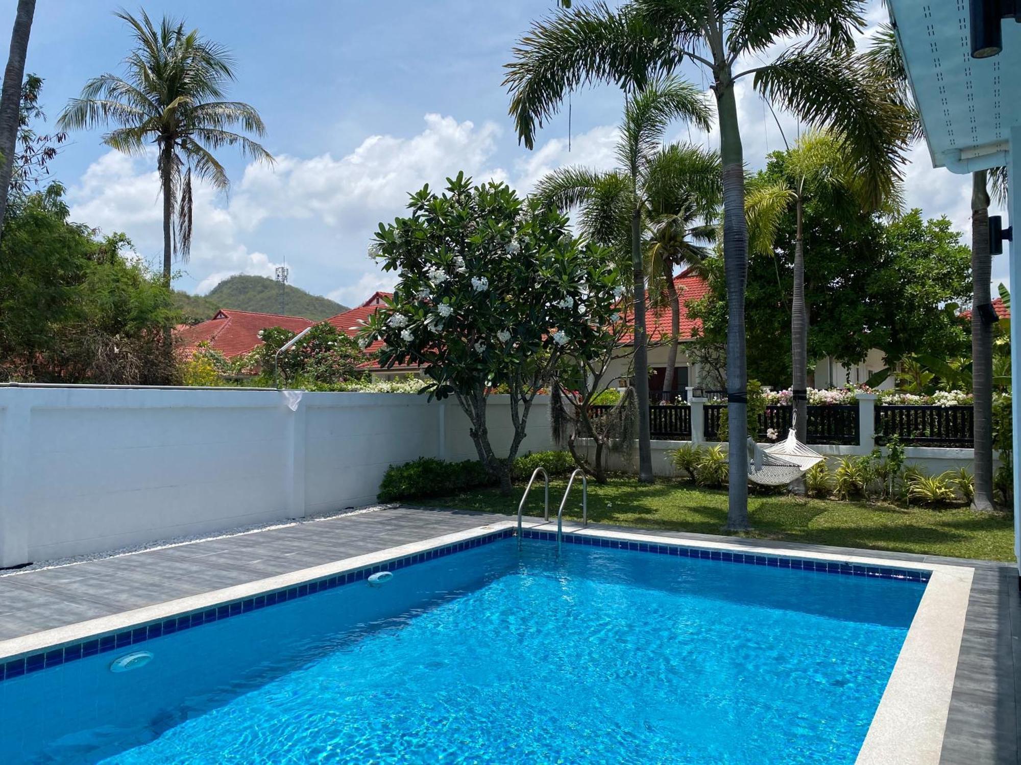 Pool Nong Kae Near Bluport Just 4 Mins Drive 3 Bed And Ensuite Bathroom Less Than 10 Mins Drive To The And Takiab Pousada Hua Hin