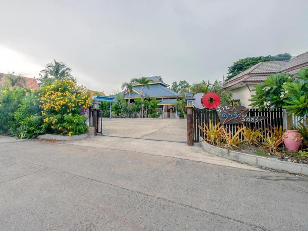 Capital O961 Baan Dow Chompoo 2* Hua Hin